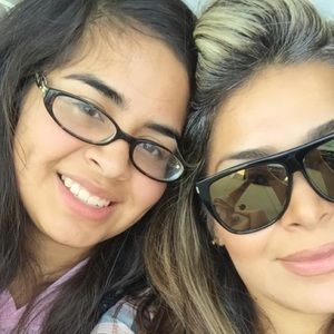 Meet your Posher, Marcela